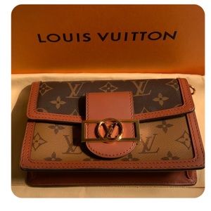 Authentic Louis Vuitton Daphne Chain Wallet